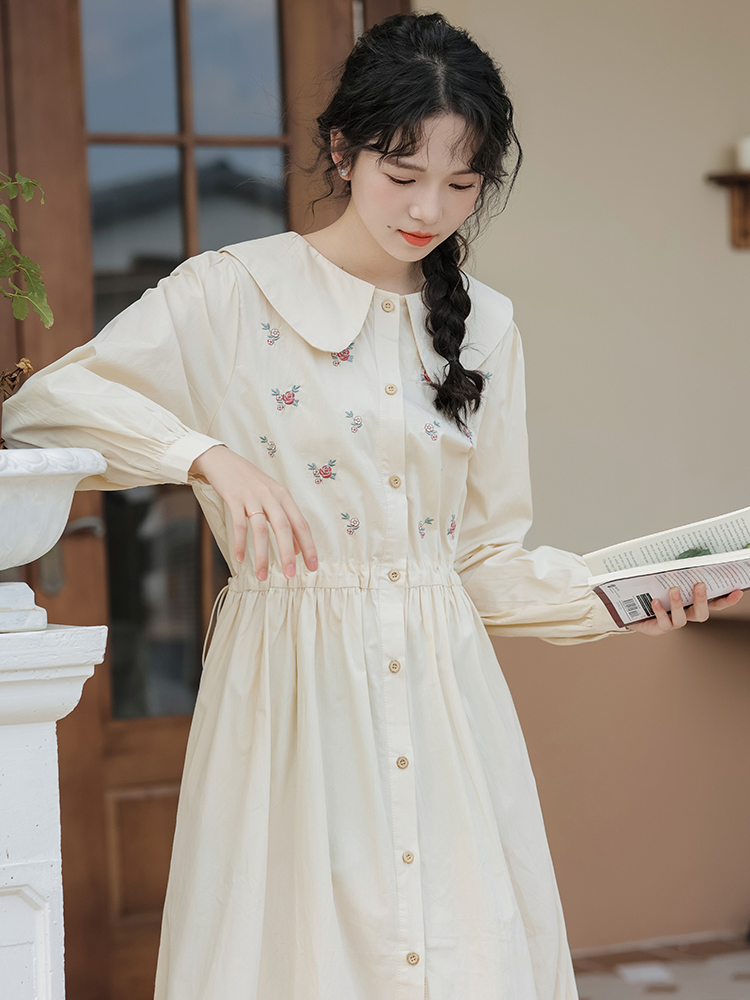 Artistic Retro Waist-Cinched Dress Women 2024 Spring Embroidered Peter Pan Collar Lantern Sleeve A-Line Skirt