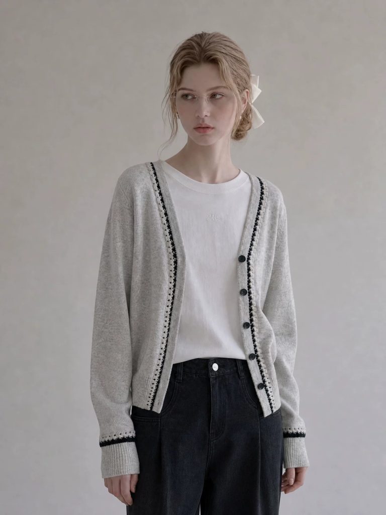 Minimalist Medium Gray Loose Crewneck Knit Sweater Women 2026 Fall